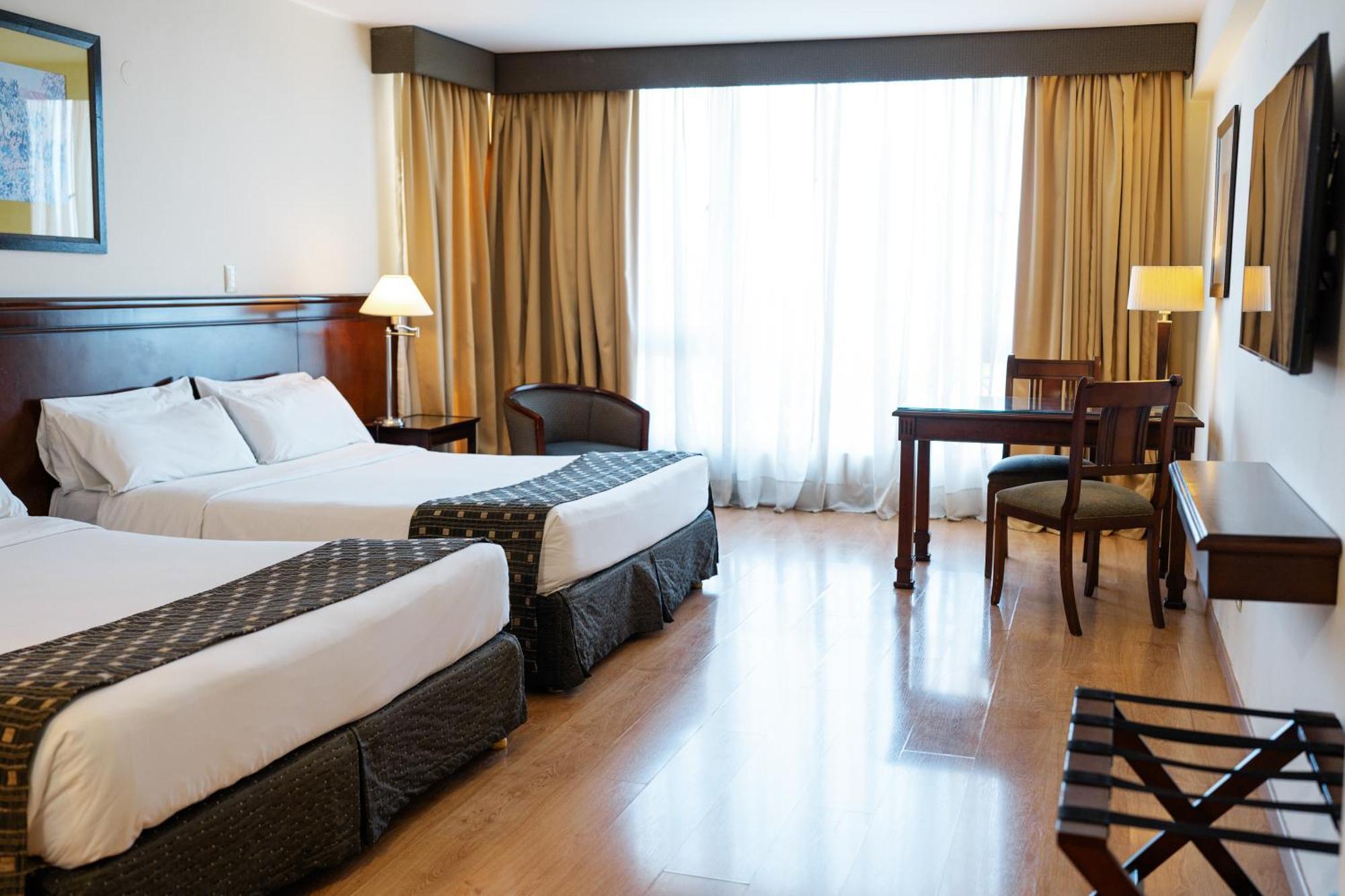 Amerian Executive Mendoza Hotel Quarto foto